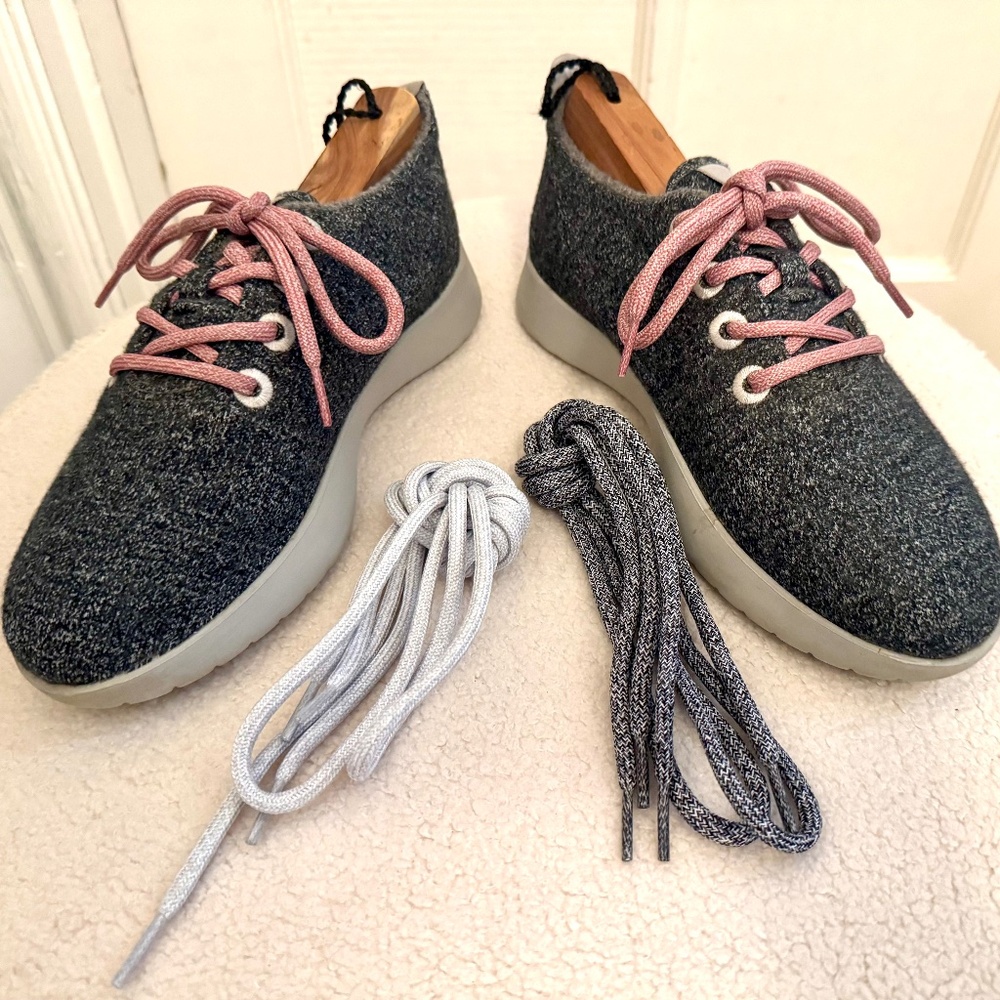 NZ Bundle - ALLBIRDS runners + ICEBREAKER Tee Small + NWT Mens Small Tee